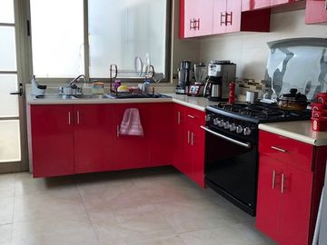 HERMOSA CASA EN VENTA EN FRACCIONAMIENTO EN CACALOMACAN-PROPIEDAD EJIDAL TODO EN ORDEN RECURSOS PROPIOS
