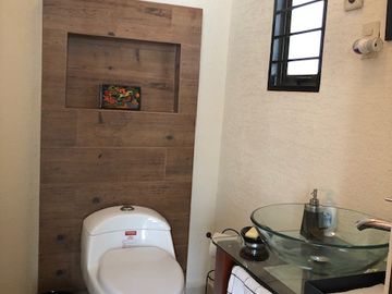 HERMOSA CASA EN VENTA EN FRACCIONAMIENTO EN CACALOMACAN-PROPIEDAD EJIDAL TODO EN ORDEN RECURSOS PROPIOS