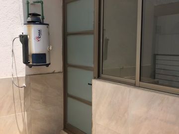 HERMOSA CASA EN VENTA EN FRACCIONAMIENTO EN CACALOMACAN-PROPIEDAD EJIDAL TODO EN ORDEN RECURSOS PROPIOS