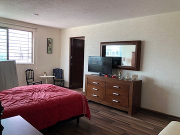 HERMOSA CASA EN VENTA EN FRACCIONAMIENTO EN CACALOMACAN-PROPIEDAD EJIDAL TODO EN ORDEN RECURSOS PROPIOS