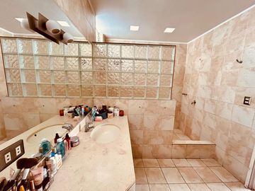 Vendo casa en Condominio La Laguna $ 499 Mil dólares negociables