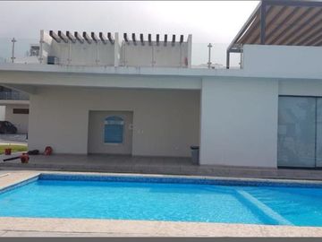 CASA EN VENTA EN CUMBRES ALLEGRO