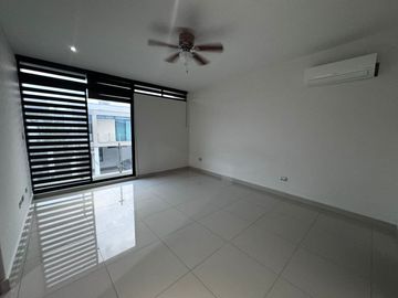 CASA EN VENTA EN CUMBRES ALLEGRO