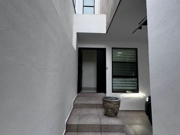 CASA EN VENTA EN CUMBRES ALLEGRO