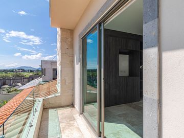 CASA EN VENTA CON ALBERCA Y JARDIN PRIVADA AL SUR DE CUERNAVACA, XOCHITEPEC, MORELOS