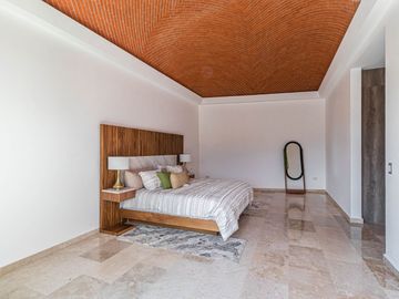 CASA EN VENTA CON ALBERCA Y JARDIN PRIVADA AL SUR DE CUERNAVACA, XOCHITEPEC, MORELOS