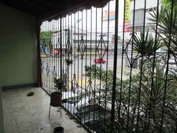 VENTA CASA GRANDE SUR DE CALI BARRIO MIRAFLORES