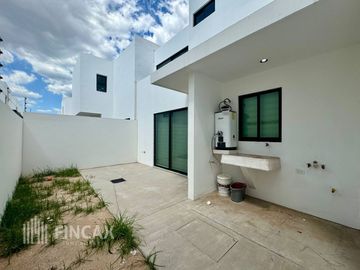 Casa Nueva sin estrenar en Venta Privada Acacia, Recámara en Planta Baja