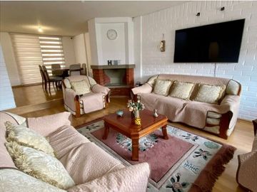 SE VENDE CASA DE 4 DORMITORIOS EN CONJUNTO PRIVADO SECTOR LA ARMENIA 2 - VALLE DE LOS CHILLOS