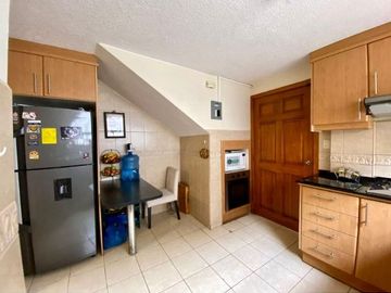 SE VENDE CASA DE 4 DORMITORIOS EN CONJUNTO PRIVADO SECTOR LA ARMENIA 2 - VALLE DE LOS CHILLOS