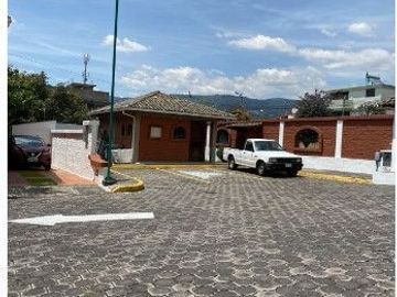 SE VENDE CASA DE 4 DORMITORIOS EN CONJUNTO PRIVADO SECTOR LA ARMENIA 2 - VALLE DE LOS CHILLOS