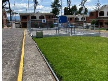 SE VENDE CASA DE 4 DORMITORIOS EN CONJUNTO PRIVADO SECTOR LA ARMENIA 2 - VALLE DE LOS CHILLOS
