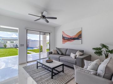CASA SOLA EN VENTA CON JARDIN Y ALBERCA PROPIA AL SUR DE CUERNAVACA, XOCHITEPEC, MORELOS