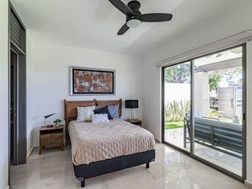 CASA SOLA EN VENTA CON JARDIN Y ALBERCA PROPIA AL SUR DE CUERNAVACA, XOCHITEPEC, MORELOS