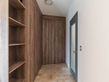CASA SOLA EN VENTA CON JARDIN Y ALBERCA PROPIA AL SUR DE CUERNAVACA, XOCHITEPEC, MORELOS