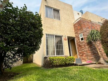 VENTA DE CASA EN FRACCIONAMIENTO EN RESIDENCIAL LOS SAUCES EN EMILIANO ZAPATA EN MORELOS