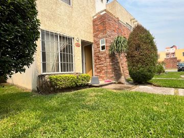 VENTA DE CASA EN FRACCIONAMIENTO EN RESIDENCIAL LOS SAUCES EN EMILIANO ZAPATA EN MORELOS