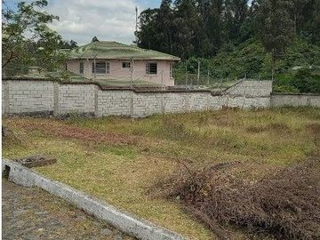 SE VENDE TERRENO PLANO DENTRO DE URBANIZACIÓN SECTOR SELVA ALEGRE - SANGOLQUÍ
