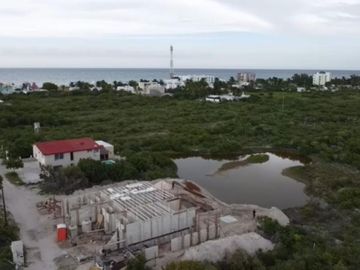 Villa de 3 recámaras y 3 niveles en venta en Chicxulub Yucatán - Preventa julio 2025