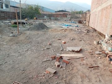 Terreno industrial de 1,300 m2 con titulo de propiedad en Puente Piedra zapallal
