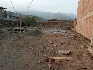Terreno industrial de 1,300 m2 con titulo de propiedad en Puente Piedra zapallal