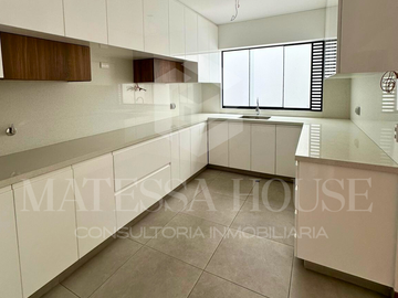 SE VENDE DUPLEX ESTRENO EN JIRON LA NIÑA, SURCO