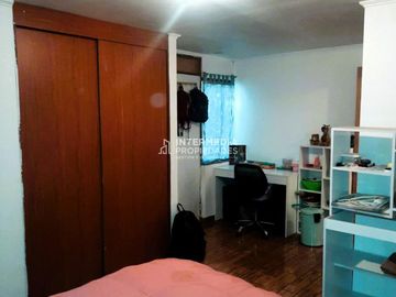 Propiedad Hermosa y Amplia: 9 Dormitorios + 4 Baños + 1 Estacionamiento en La Florida.