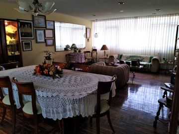 SURCO VENTA CASA * AT: 304.00 M2 *AC: 378.00 M2 - 2 PISOS + AIRES  7 DORM 8 BAÑOS 2 COCHERAS