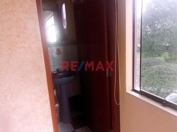 ID: 1106181 ¡Oportunidad Única! Hermosa Casa De Cuatro Pisos En Zona Estratégica De Los Olivos Por $320,000