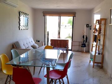 CASA EN VENTA AL SUR DE CUERNAVACA CON ALBERCA Y CANCHAS DEPORTIVAS