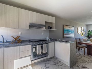 CASA EN VENTA AL SUR DE CUERNAVACA CON ALBERCA Y CANCHAS DEPORTIVAS