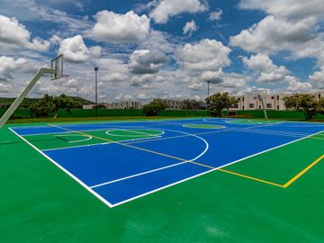 CASA EN VENTA AL SUR DE CUERNAVACA CON ALBERCA Y CANCHAS DEPORTIVAS