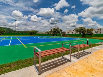 CASA EN VENTA AL SUR DE CUERNAVACA CON ALBERCA Y CANCHAS DEPORTIVAS