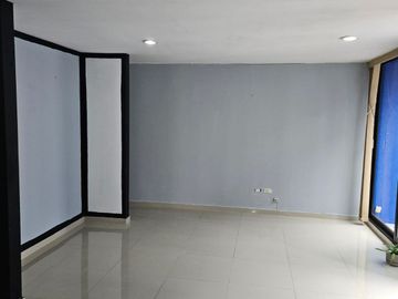 VENTA DE DEPARTAMENTO DENTRO DE FRACC. CERCA DEL HOSPITAL SAN JOSE Y VIAS PRINCIPALES.