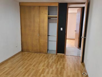VENTA DE DEPARTAMENTO DENTRO DE FRACC. CERCA DEL HOSPITAL SAN JOSE Y VIAS PRINCIPALES.