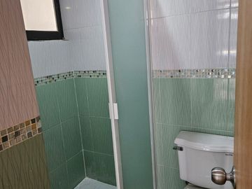 VENTA DE DEPARTAMENTO DENTRO DE FRACC. CERCA DEL HOSPITAL SAN JOSE Y VIAS PRINCIPALES.