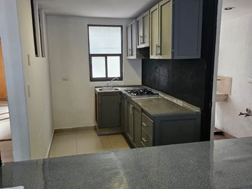 VENTA DE DEPARTAMENTO DENTRO DE FRACC. CERCA DEL HOSPITAL SAN JOSE Y VIAS PRINCIPALES.