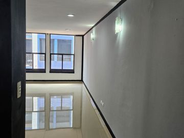 VENTA DE DEPARTAMENTO DENTRO DE FRACC. CERCA DEL HOSPITAL SAN JOSE Y VIAS PRINCIPALES.