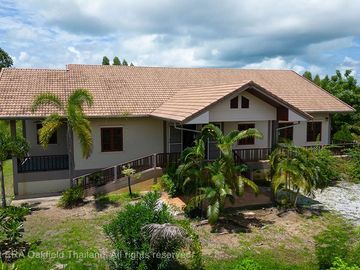 A large house with 3 rai of land