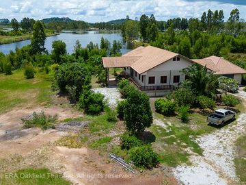 A large house with 3 rai of land