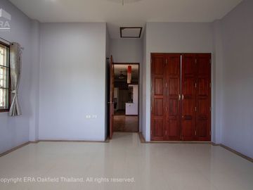 A large house with 3 rai of land