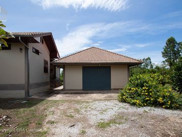A large house with 3 rai of land