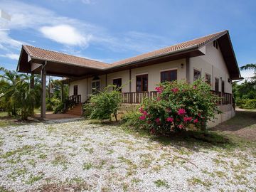 A large house with 3 rai of land