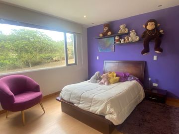 Casa de venta Huerto de Nayon - Tanda. Urb Tipo Club, 3 / 4 Dorm, Estudio, Estar, Sala de Juegos. Piscina, Canchas