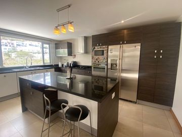 Casa de venta Huerto de Nayon - Tanda. Urb Tipo Club, 3 / 4 Dorm, Estudio, Estar, Sala de Juegos. Piscina, Canchas