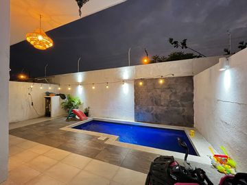 EN VENTA CASA URB MALLORCA