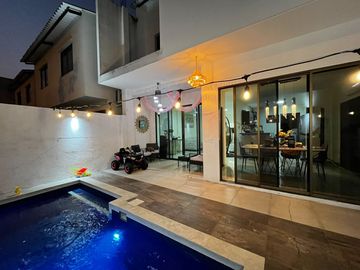 EN VENTA CASA URB MALLORCA
