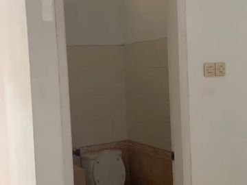 Rumah Murah Terawat di Perumahn Elit Jambangan Dekat Masjid Agung
