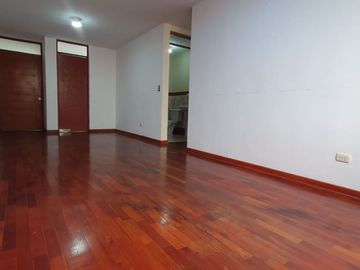 Vendo Depa Piso 11. 3 Habit + Cochera. Jesus Maria
