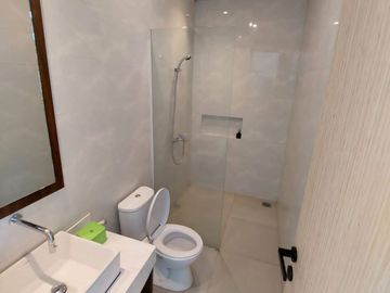 Rumah Keren Furnished di Kawasan Sejuk Dago Resort Bandung